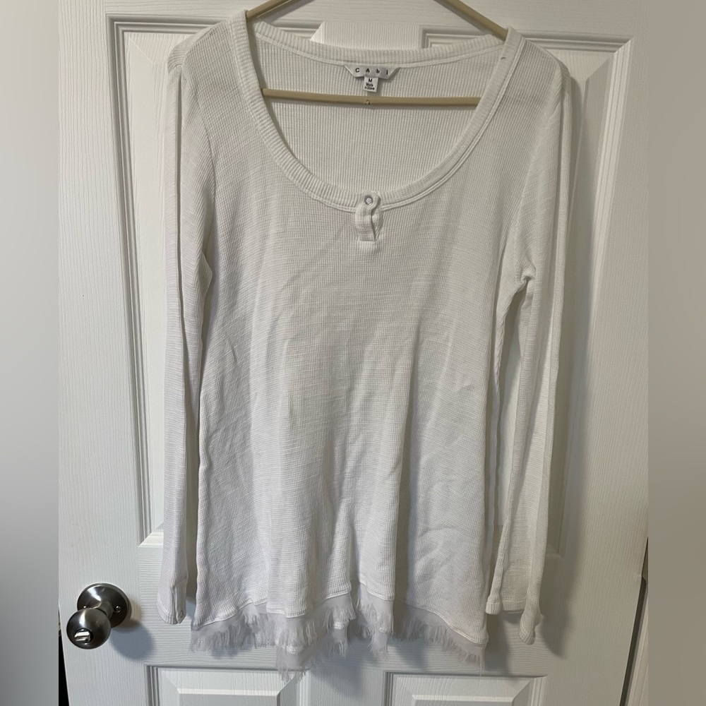 CAbi Womens medium white soft top with fringe long sleeve‎ fringe bottom thermal